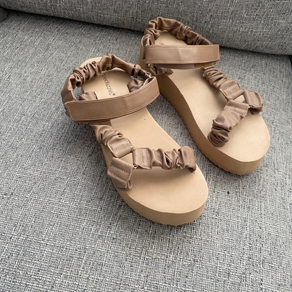 Platform Foam Sandals-never worn